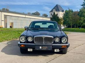 Thumbnail von Jaguar XJ12 Daimler Double Six, German foreign service booklet