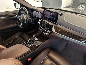 Thumbnail von BMW M550I xDrive*Leather*Navigation*GSD*Head Up*StDHZ*LED