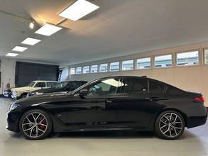 Thumbnail von BMW M550I xDrive*Leather*Navigation*GSD*Head Up*StDHZ*LED