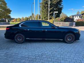 Thumbnail von BMW M760 e xDrive - B&W, Rear TV, Executive Lounge