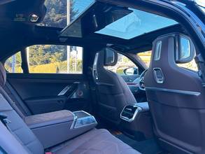 Thumbnail von BMW M760 e xDrive - B&W, Rear TV, Executive Lounge