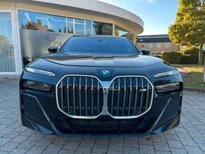 Thumbnail von BMW M760 e xDrive - B&W, Rear TV, Executive Lounge