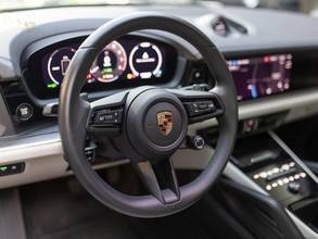 Thumbnail von Porsche Cayenne Coupé E-Hybrid, 21", AHK, Air, ACC, AHK, Pano