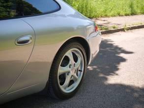 Thumbnail von Porsche 996 Carrera2 Tiptronic, original 47,000 km, complete first paint!