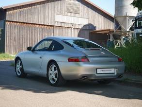 Thumbnail von Porsche 996 Carrera2 Tiptronic, original 47,000 km, complete first paint!