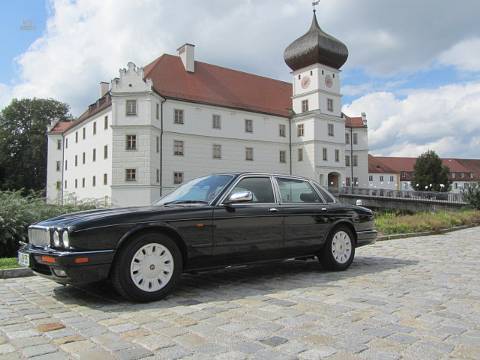 Daimler Double SIX