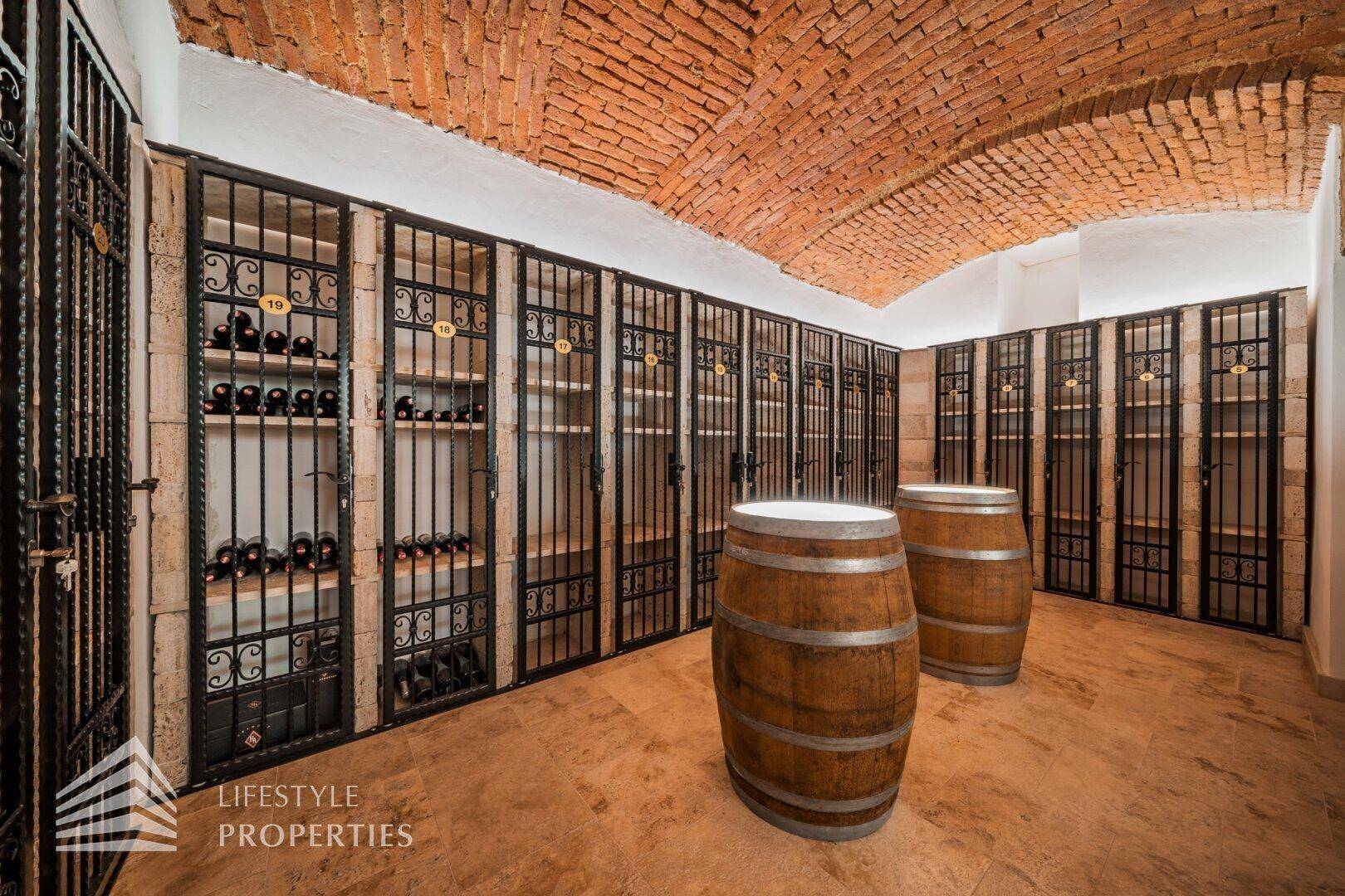 Thumbnail von Unique fully equipped wine cellar in a completely renovated turn-of-the-century house