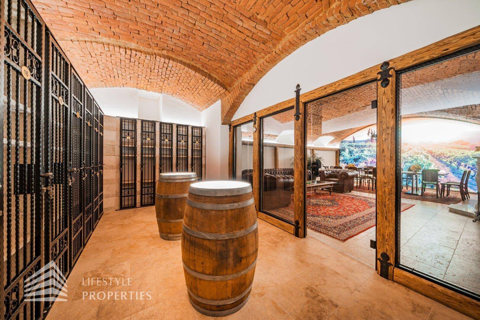 Thumbnail von Unique fully equipped wine cellar in a completely renovated turn-of-the-century house