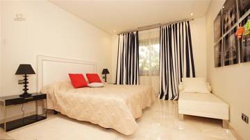 Thumbnail von Luxus-Wohnung in Sierra Blanca R2727791