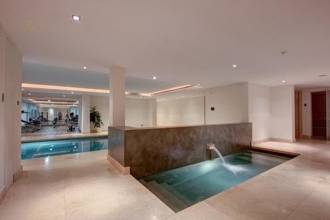 Thumbnail von Luxus-Villa in Sierra Blanca R823544