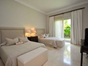 Thumbnail von Luxus-Villa in Los Monteros R2376047