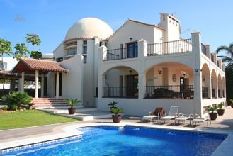 Luxus-Villa in Los Flamingos R2235428 