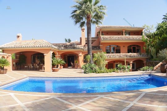 Luxus-Villa in Nueva Andalucia R2776325 