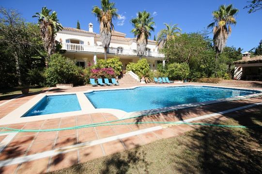 Luxus-Villa in The Golden Mile R2759954  
