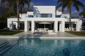 Luxus-Villa in Sierra Blanca R2560847 