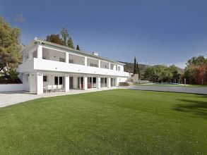 Luxus-Villa in Estepona R2778265 