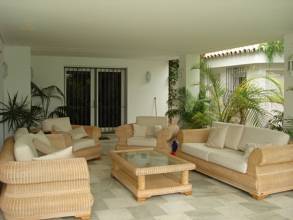 Thumbnail von Luxus-Villa in El Paraiso JRP138S