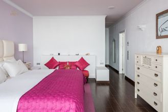 Thumbnail von Luxus-Villa in Altos de Los Monteros R2389370