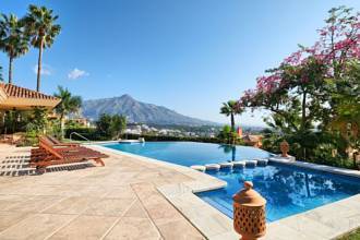 Thumbnail von ***KLASSISCHE VILLA IM GOLF PARADIES VON NUEVA ANDALUCIA***