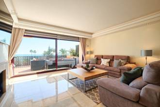Thumbnail von ***EXKLUSIVE WOHNUNG DIREKT AM MEER AN DER NEUEN GOLDENEN MEILE VON ESTEPONA***