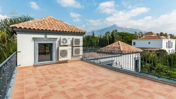 Thumbnail von ***ELEGANTE VILLA IN NUEVA ANDALUCIA IN MARBELLA***