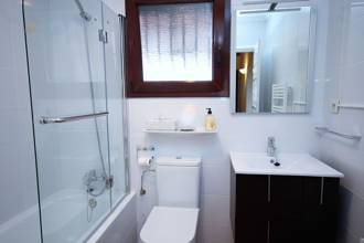 Thumbnail von ***Sehr schöne Villa mit Privat-Pool, komplett in 2012 renoviert***