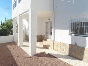 Thumbnail von ***Einfamilienhaus im Villenstyle mit 4 Schlafzimmern, Garage und privatem Pool***