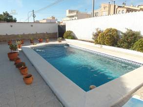 Thumbnail von ***Einfamilienhaus im Villenstyle mit 4 Schlafzimmern, Garage und privatem Pool***