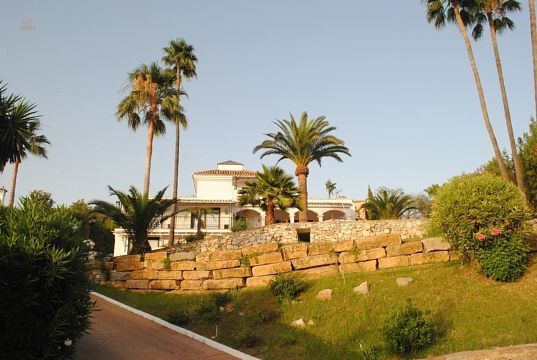 Luxus-Villa in Nueva Andalucia R2756003 
