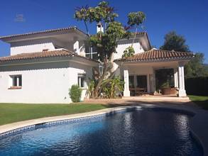 Luxus-Villa in Nueva Andalucia R2803247