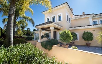 Thumbnail von Luxus-Villa in Los Monteros R2647832
