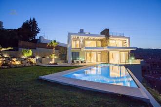 Luxus-Villa in Atalaya R2805584