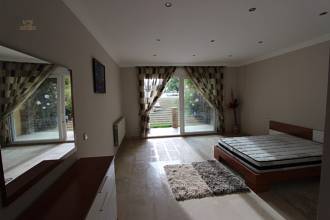Thumbnail von Luxus-Villa in Sierra Blanca R2784056