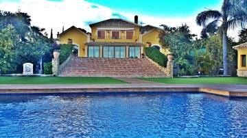 Luxus-Villa in El Paraiso R2811116