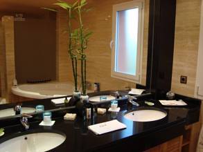 Thumbnail von Luxus-Villa in Rio Real R2348240