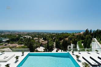 Thumbnail von Luxus-Villa in Sierra Blanca R2128598