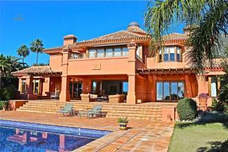 Luxus-Villa in Sierra Blanca R2821757