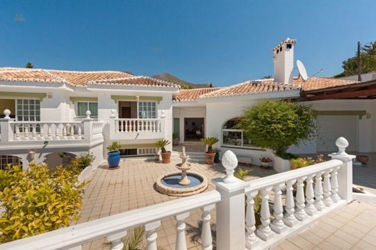 Luxus-Villa in La Capellania R1983870 