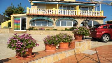 Thumbnail von Villa mit 3 Wohnungen und fantastischem Meerblick