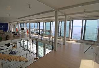 Thumbnail von Impressive villa in modern style directly by the sea