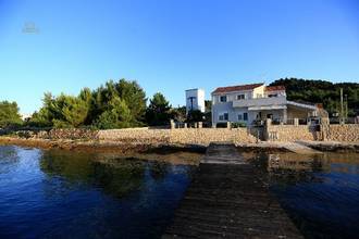 Thumbnail von Two houses with a pool in the first and second row of the sea on Pasman
