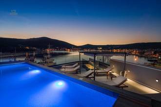 Thumbnail von Modern new-build villa in the first row to the sea with a swimming pool on the roof terrace