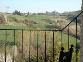 Thumbnail von Operational agriturismo with its own vineyard, in a highly interesting tourist wine region.