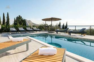 Thumbnail von Modern villa with swimming pool and sea view, Split region