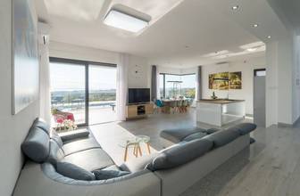 Thumbnail von Modern villa with swimming pool and sea view, Split region