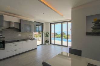 Thumbnail von Modern new-build villa with infinity swimming pool, Rijeka region