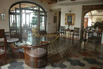 Thumbnail von Exclusive restaurant villa with four individually furnished guest rooms.