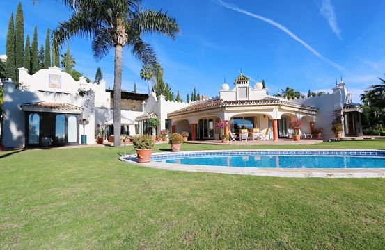 Luxus-Villa in Nueva Andalucia R2582771 