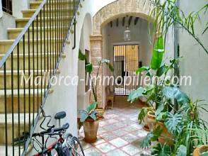 NEU RENOVIERTES 4 SCHLAFZIMMER APPARTEMENT NÄHE DER KATHEDRALE