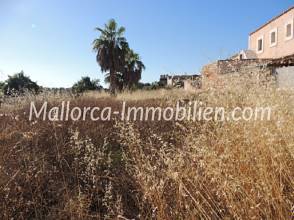 Thumbnail von PROPERTY IN VILLAGE LOCATION